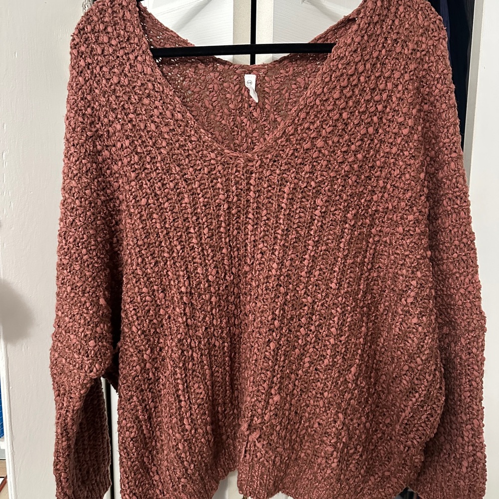 Wishlist V-Neck Chunky Knit Sweater in Rusty Rose